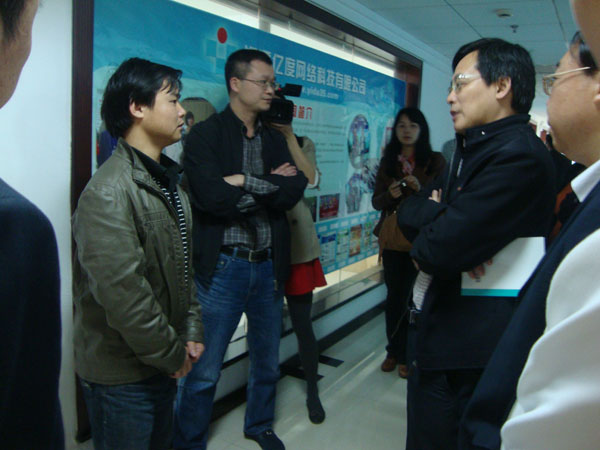 1687852121732530.jpg 湖北勞動廳一行來我司視察工作.jpg